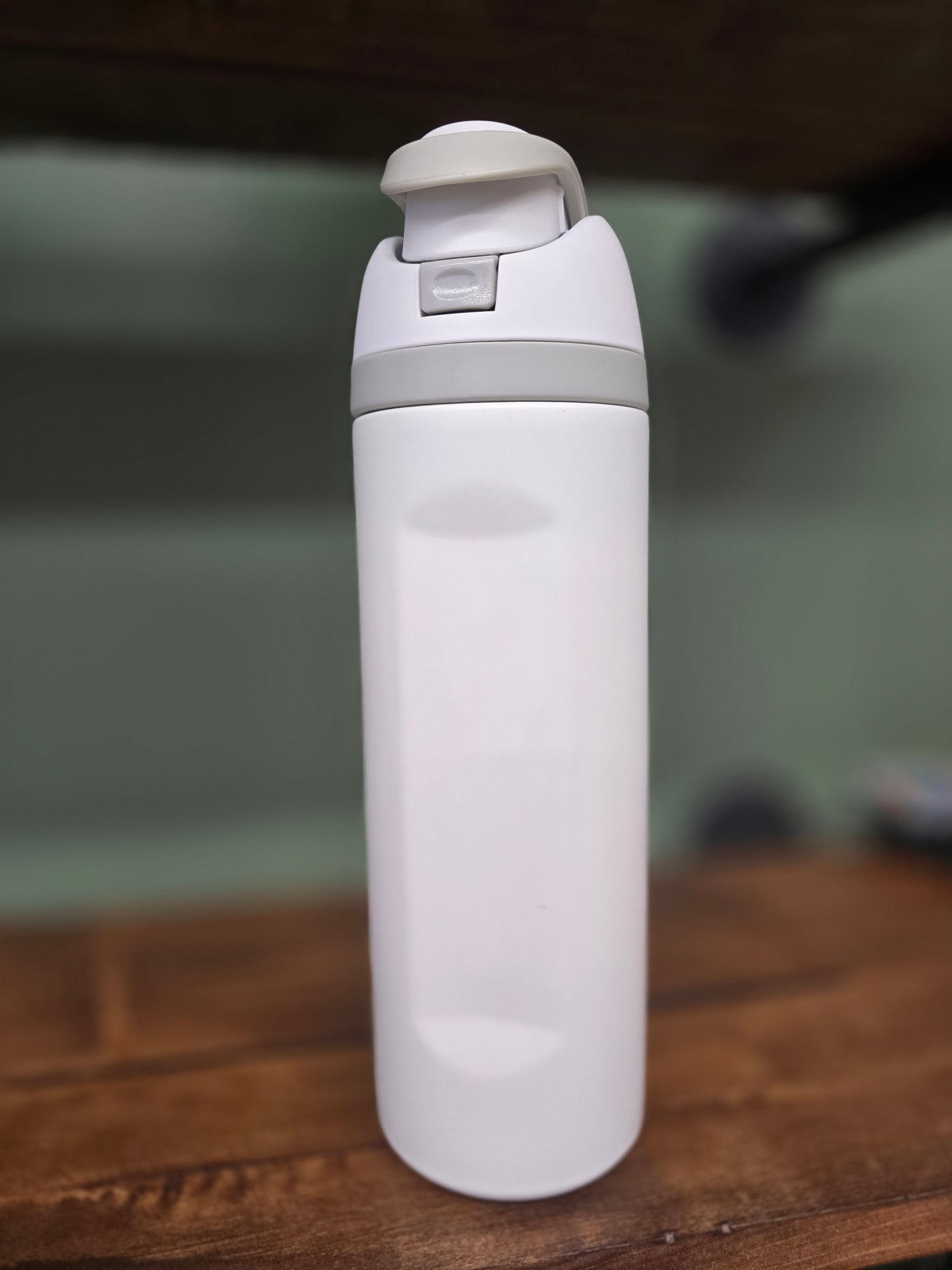 Everyday Flip-Top Water Bottle – 24 oz